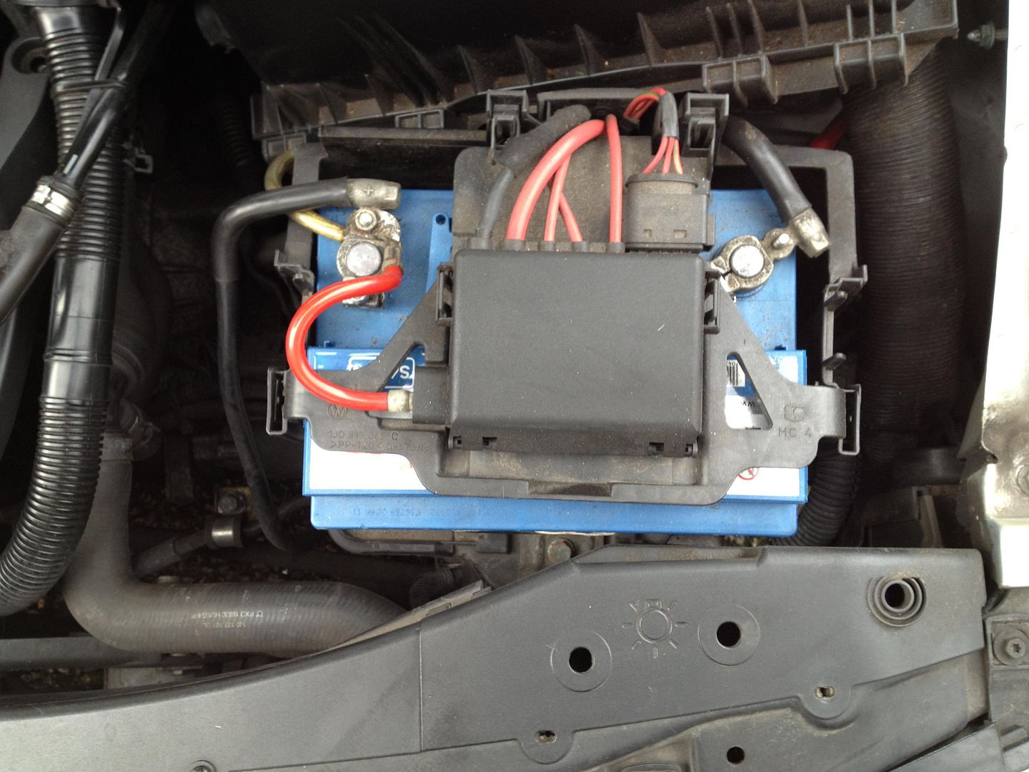 How to Change Mk4 Headlight Bulbs The Easy Way. Club GTI