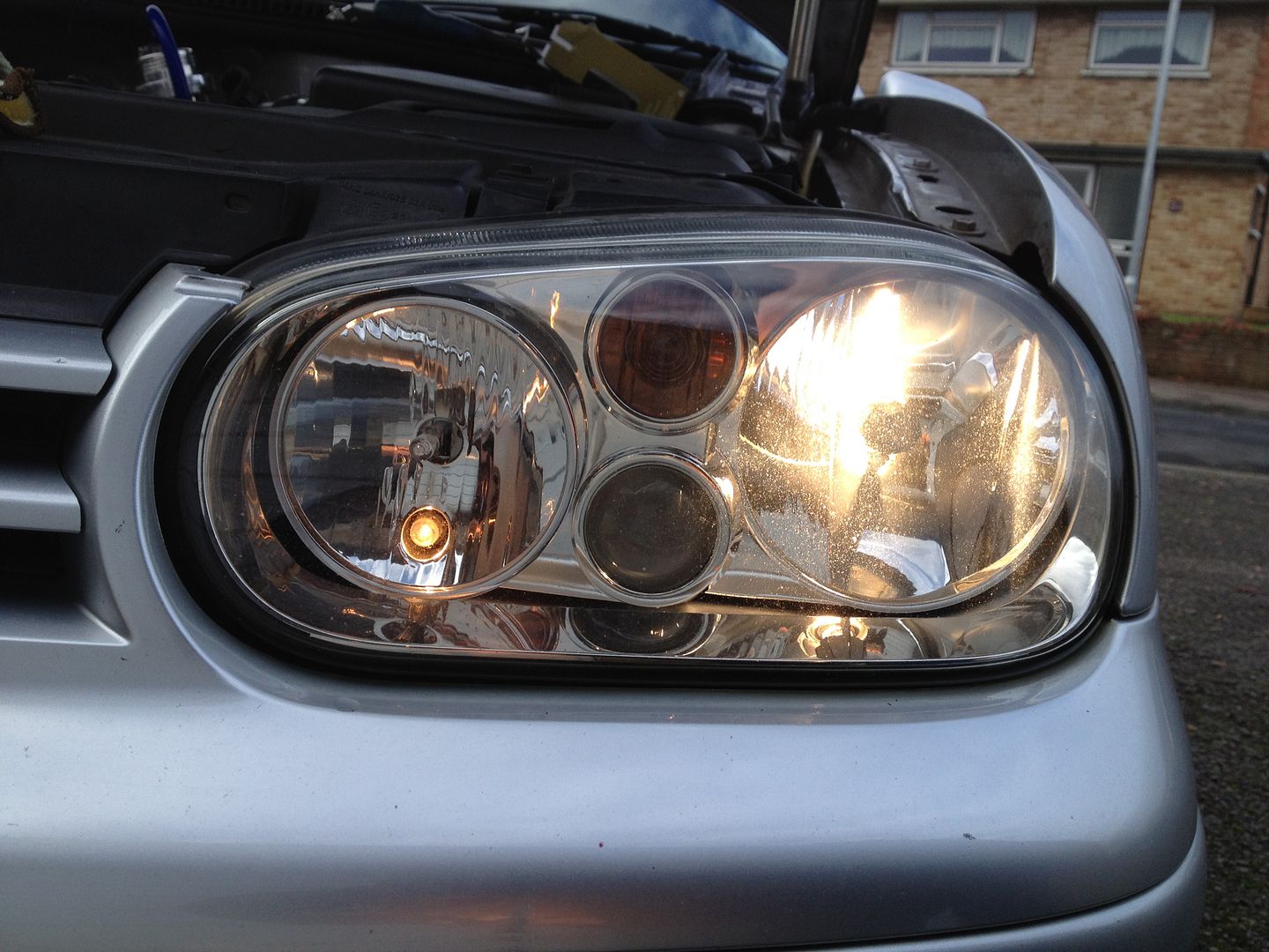 How to Change Mk4 Headlight Bulbs The Easy Way.